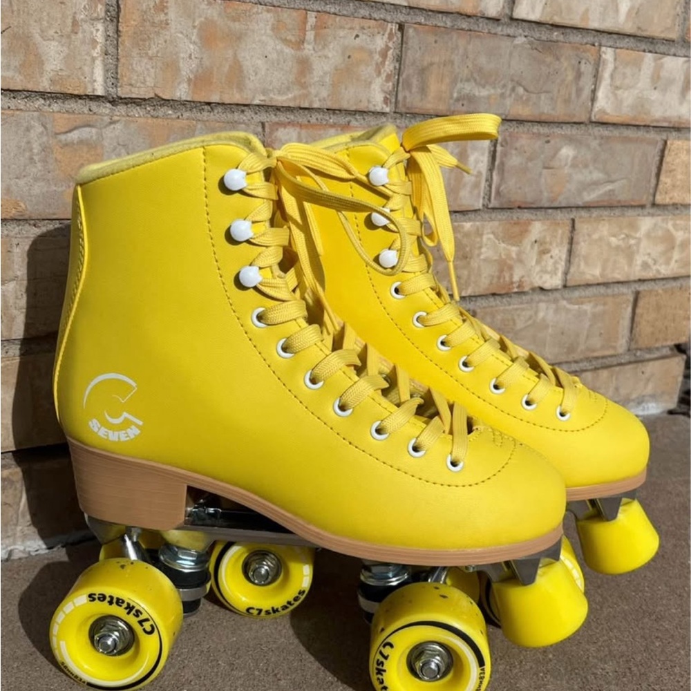 C7 Yellow Women’s Roller Skates